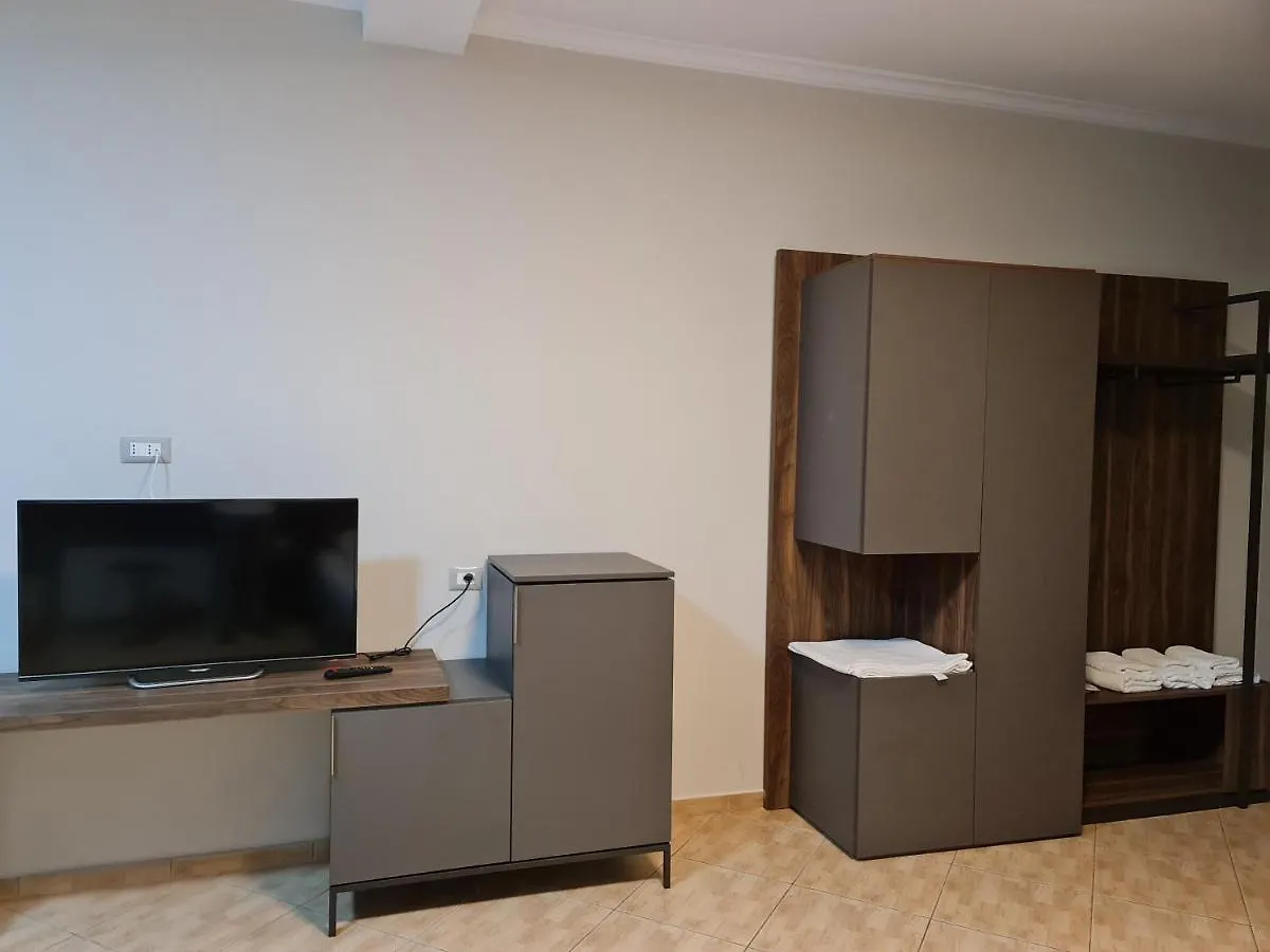 **** Szálloda Regina Garden Vlora Albánia