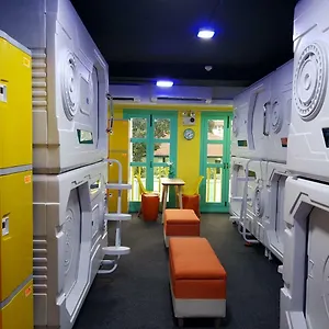 Hotel cápsula Galaxy Pods @ Chinatown **